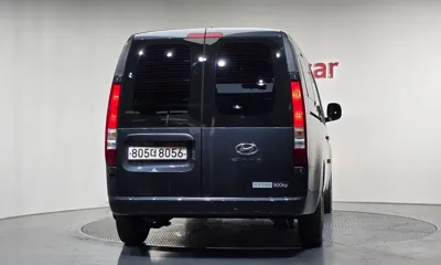 Hyundai Staria 2023, 70247 км, за 15960.92 USD