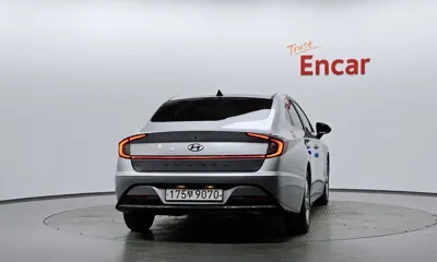 Hyundai Sonata 2022, 68281 км, за 8847.26 USD