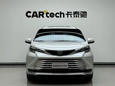 Toyota Sienna 2024, 33400 км, за 43836.62 USD