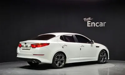Kia K5 2014, 86240 км, за 4096.46 USD