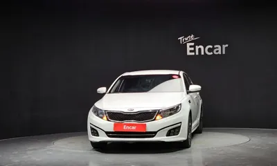 Kia K5 2014, 86240 км, за 4096.46 USD