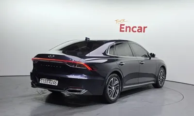Hyundai Grandeur 2020, 127835 км, за 11826.89 USD