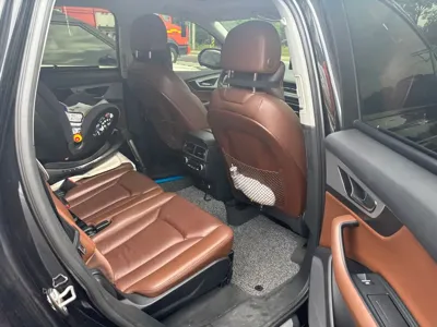 Audi Q7 2019, 82670 км, за 18379.94 USD - фото 9