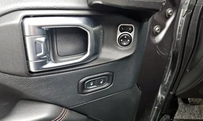Jeep Wrangler 2018, 130423 км, за 20416.25 USD - фото 18