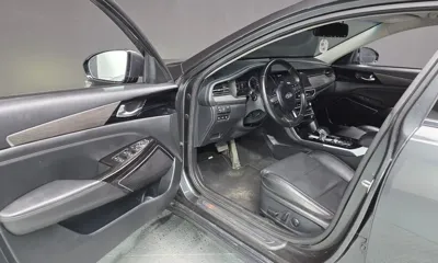 Kia K7 2021, 64930 км, за 11815.68 USD - фото 10