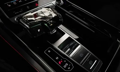 Audi Q8 2023, 7135 км, за 57765.53 USD - фото 9