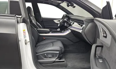 Audi Q8 2023, 7135 км, за 57765.53 USD - фото 11