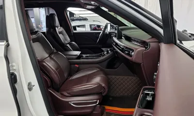 Lincoln Aviator 2020, 46471 км, за 28410.96 USD - фото 11