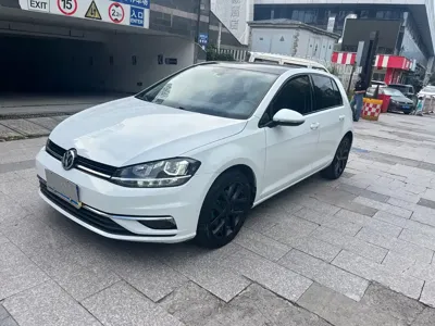 Volkswagen Golf · 2020 год