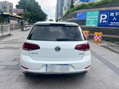 Volkswagen Golf 2020, 80000 км, за 8369.06 USD