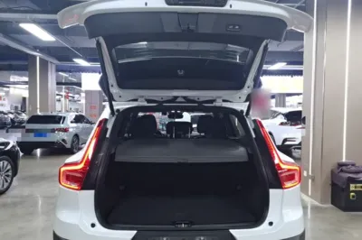 Volvo XC40 2024, 19200 км, за 20361 USD - фото 22