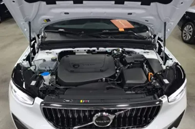 Volvo XC40 2024, 19200 км, за 20361 USD - фото 24
