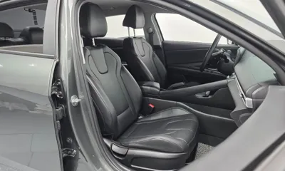 Hyundai Avante 2021, 83129 км, за 8334.96 USD - фото 12