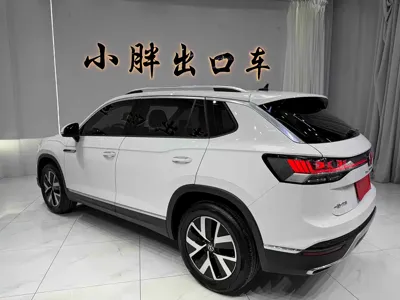 Volkswagen Tayron 2023, 22000 км, за 26692.02 USD - фото 6