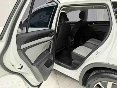 Volkswagen Tayron 2023, 22000 км, за 26692.02 USD - фото 15