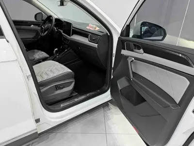 Volkswagen Tayron 2023, 22000 км, за 26692.02 USD - фото 19