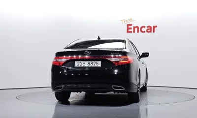 Hyundai Grandeur 2012, 237511 км, за 2595.63 USD