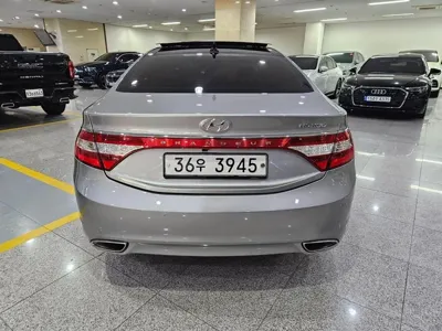 Hyundai Grandeur 2014, 110575 км, за 3282.13 USD