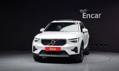 Volvo XC40 2025, 15222 км, за 27627.89 USD
