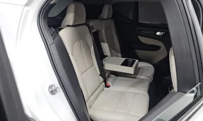 Volvo XC40 2025, 15222 км, за 27627.89 USD - фото 12