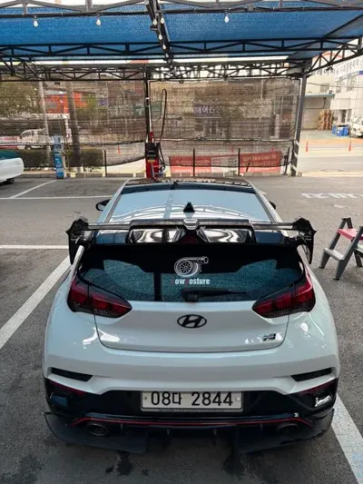 Hyundai Veloster 2019, 108300 км, за 9425.99 USD - фото 4