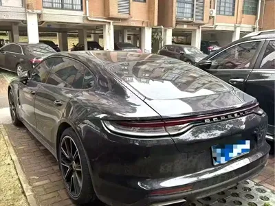 Porsche Panamera 2024, 22000 км, за 109326.9 USD