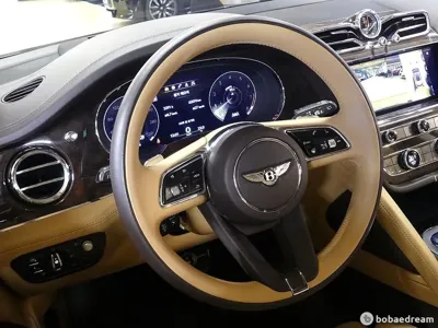 Bentley Bentayga 2022, 62000 км, за 118566.84 USD - фото 13