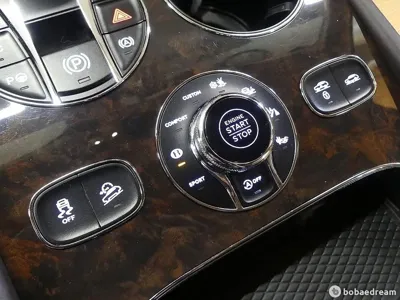 Bentley Bentayga 2022, 62000 км, за 118566.84 USD - фото 16