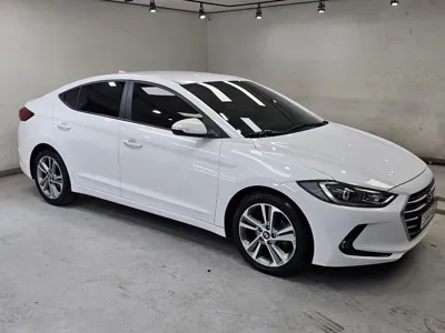 Hyundai Avante 2018, 93652 км, за 7207.56 USD