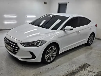 Hyundai Avante 2018, 93652 км, за 7207.56 USD