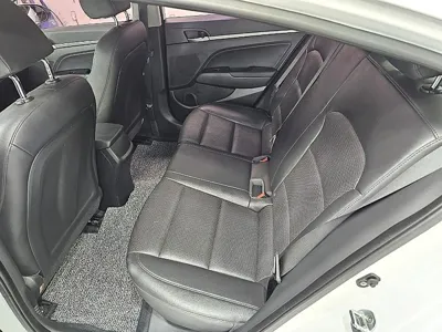 Hyundai Avante 2018, 93652 км, за 7149.83 USD - фото 19