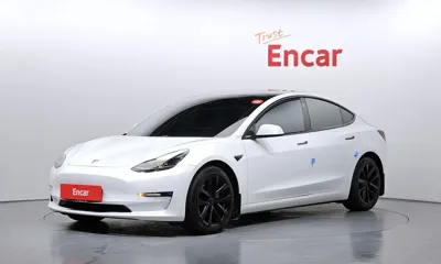 Tesla Model 3 · 2021 год