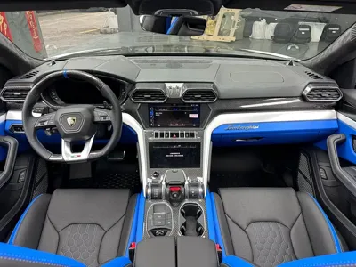 Lamborghini Urus 2019, 57000 км, за 279556.09 USD