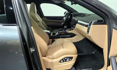 Porsche Cayenne 2020, 99428 км, за 45914.33 USD - фото 11