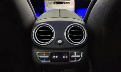 Mercedes-Benz E-Class 2022, 78700 км, за 27179.21 USD - фото 16