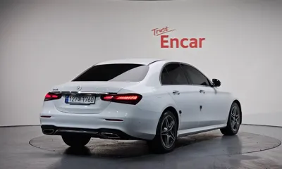 Mercedes-Benz E-Class 2023, 29441 км, за 25761.57 USD