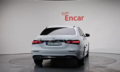 Mercedes-Benz E-Class 2023, 29441 км, за 25761.57 USD