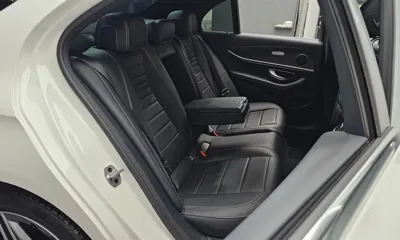 Mercedes-Benz E-Class 2023, 29441 км, за 25761.57 USD - фото 12