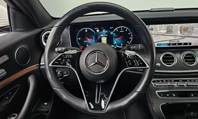 Mercedes-Benz E-Class 2023, 29441 км, за 25761.57 USD - фото 13