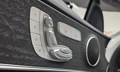 Mercedes-Benz E-Class 2023, 29441 км, за 25761.57 USD - фото 18