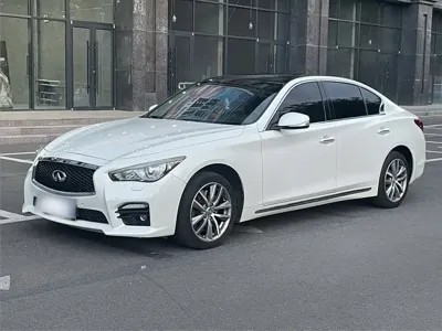 Infiniti Q50L · 2015 год