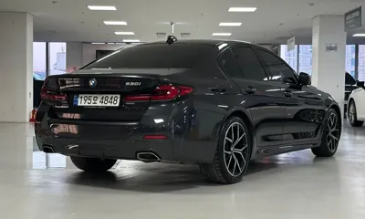 BMW 5-Series 2023, 56630 км, за 25107.36 USD