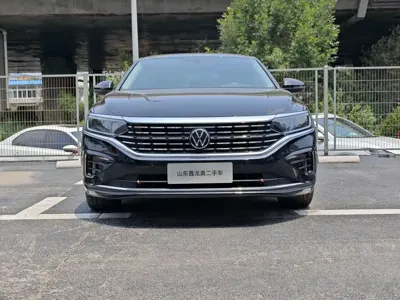 Volkswagen Passat 2021, 177000 км, за 11121.87 USD