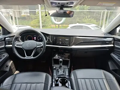 Volkswagen Passat 2021, 177000 км, за 11121.87 USD