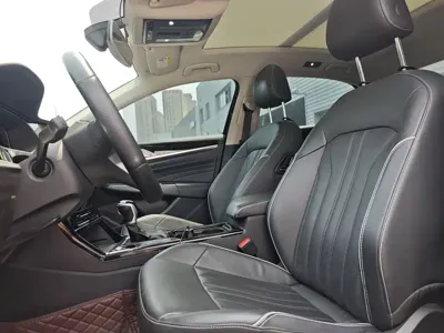 Volkswagen Passat 2021, 177000 км, за 11121.87 USD