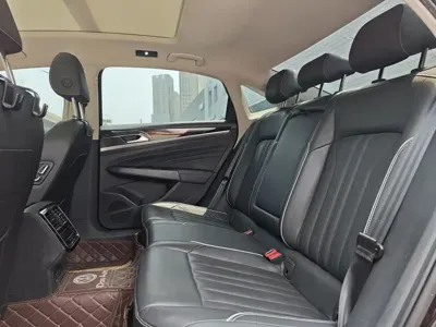 Volkswagen Passat 2021, 177000 км, за 11121.87 USD - фото 6