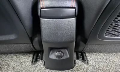 Kia Stonic 2019, 74849 км, за 6825.71 USD - фото 19