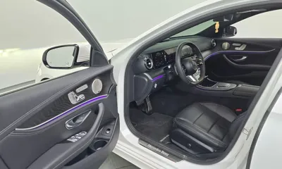 Mercedes-Benz E-Class 2023, 15740 км, за 31648.49 USD - фото 10