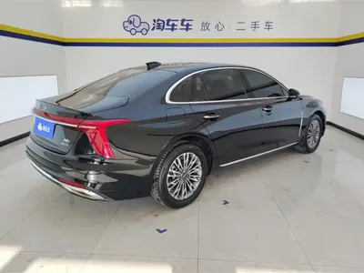 Hongqi Hongqi H5 2024, 13200 км, за 14513.24 USD