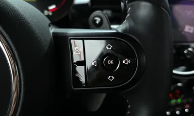 MINI Cooper 2022, 22948 км, за 19364.58 USD - фото 30